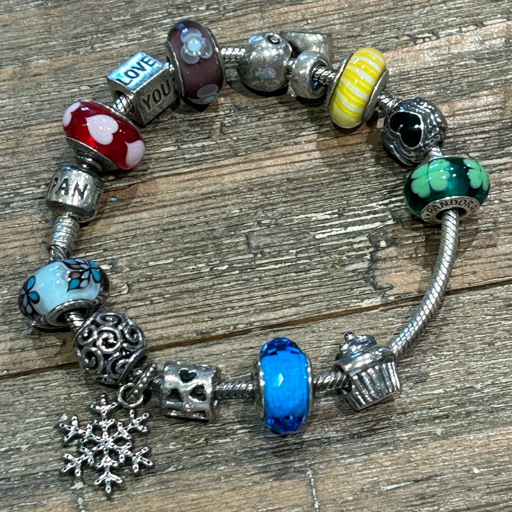🧡💜Pandora BEAUTIFUL 7.5 inch Sterling Silver Bracelet w/14 charms Preowned🧡💜